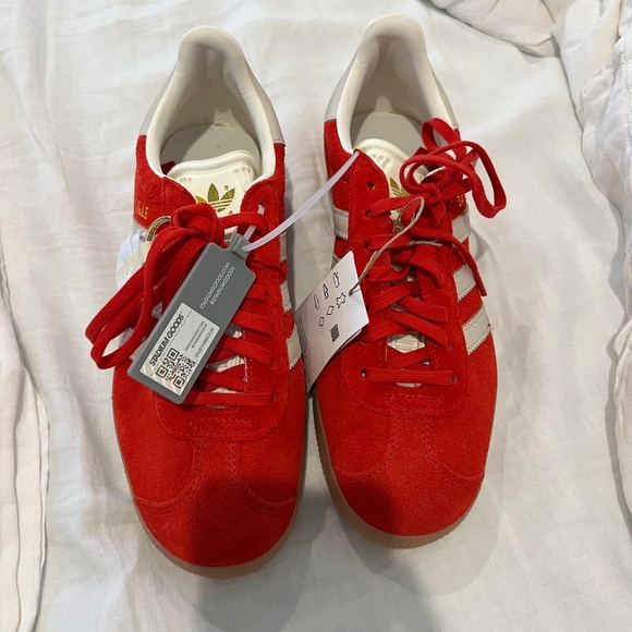 Adidas Women’s Indoor Gazelle Red - Picture 1 of 4